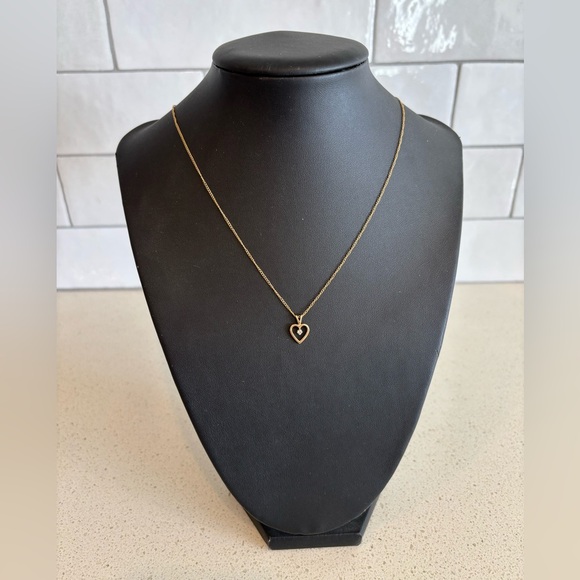 Gold 14kt Dainty Diamond Heart Necklace 16 Inches - Picture 1 of 7